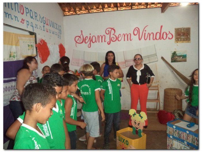 Escola Municipal Tia Neném Brito realiza V Feira de Ciências e Conhecimento - Imagem 46