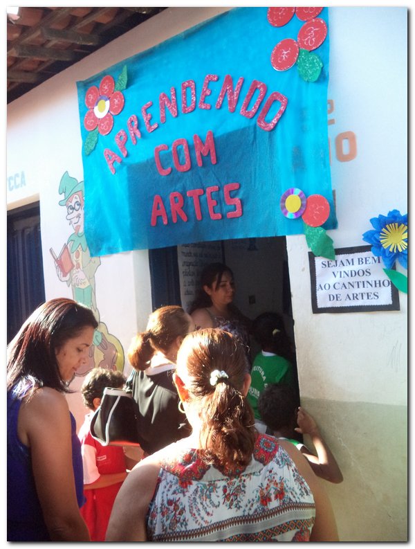 Escola Municipal Tia Neném Brito realiza V Feira de Ciências e Conhecimento - Imagem 45