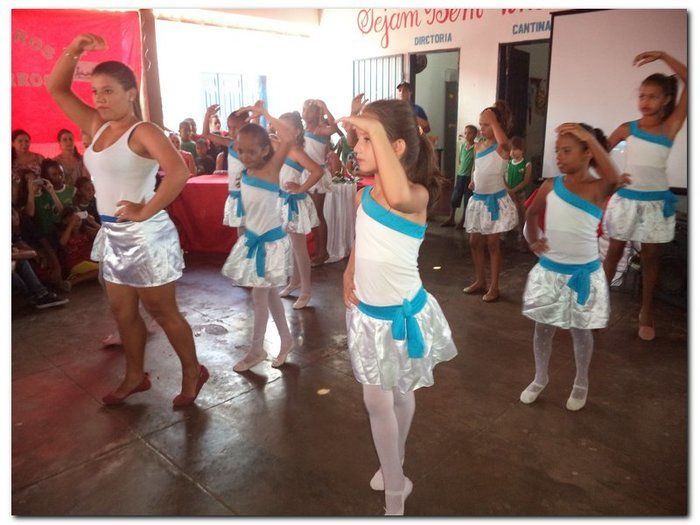 Escola Municipal Tia Neném Brito realiza V Feira de Ciências e Conhecimento - Imagem 21