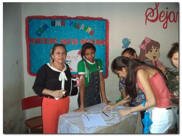 Escola Municipal Tia Neném Brito realiza V Feira de Ciências e Conhecimento - Imagem 70