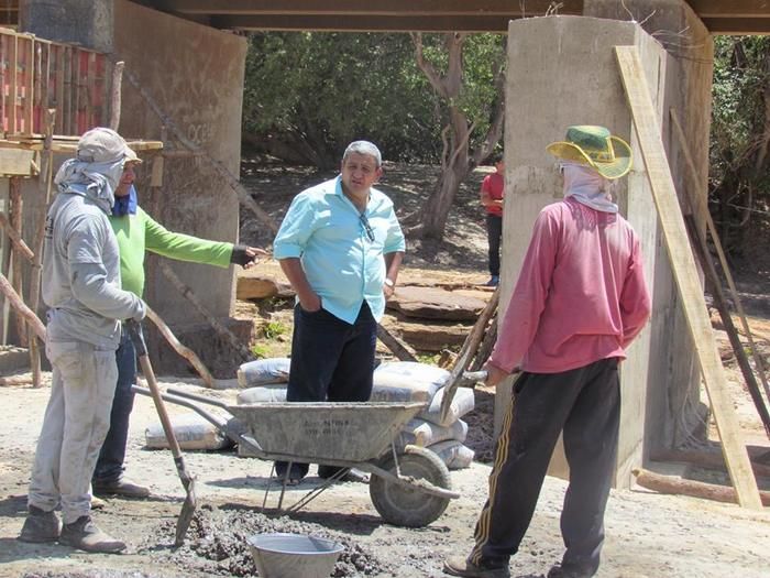 BOM EXEMPLO: MESMO COM PAÍS EM CRISE, PREFEITO ZÉ RESENDE TRANSFORMA BOA HORA EM CANTEIRO DE OBRAS - Imagem 12