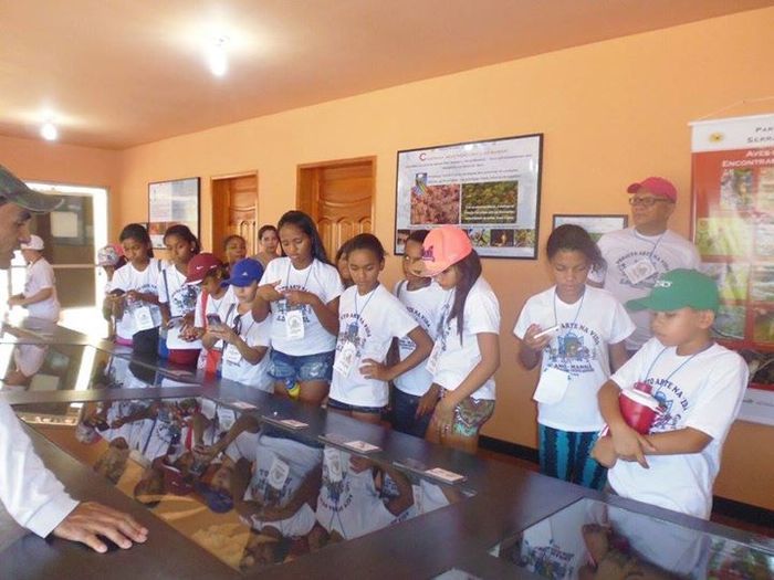 Alunos de escola municipal de Oeiras visitam o Parque Nacional da Serra da Capivara - Imagem 7