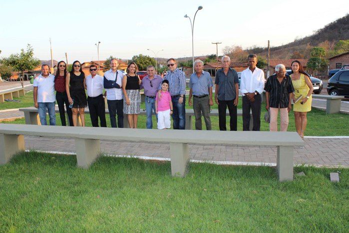 Praça “Ana Morais” é inaugurada no povoado Malhada Vermelha - Imagem 16