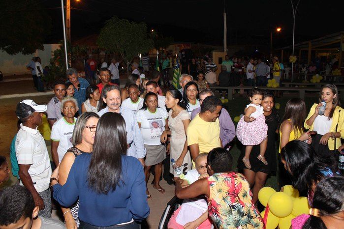 Praça “Ana Morais” é inaugurada no povoado Malhada Vermelha - Imagem 74