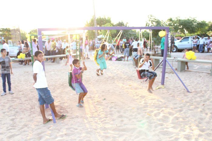 Praça “Ana Morais” é inaugurada no povoado Malhada Vermelha - Imagem 3