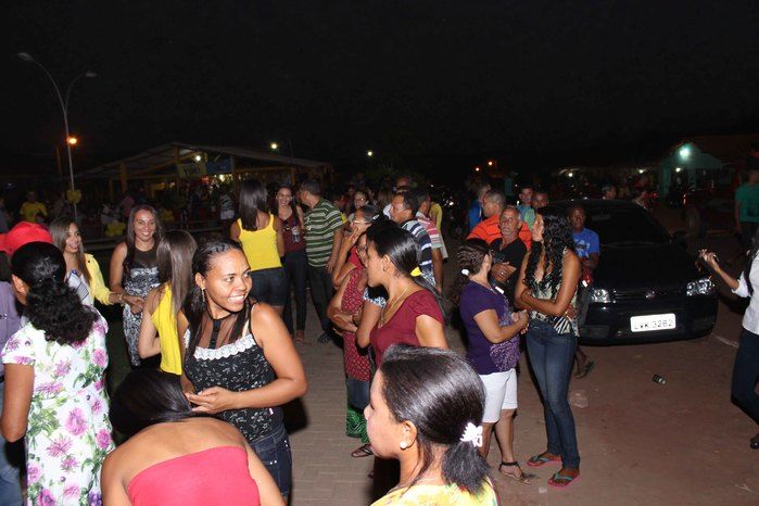 Praça “Ana Morais” é inaugurada no povoado Malhada Vermelha - Imagem 76