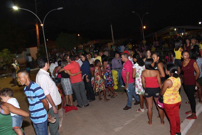 Praça “Ana Morais” é inaugurada no povoado Malhada Vermelha - Imagem 75