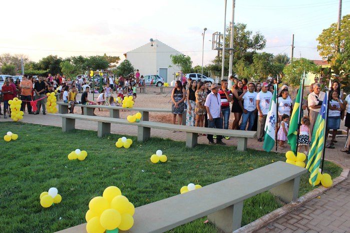 Praça “Ana Morais” é inaugurada no povoado Malhada Vermelha - Imagem 40