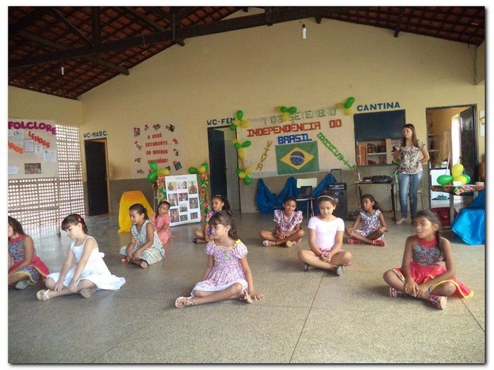 Escola João de Sousa Comemora o dia da Independência, do folclore e do estudante. - Imagem 40