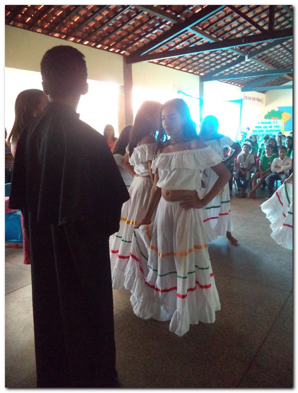 Escola João de Sousa Comemora o dia da Independência, do folclore e do estudante. - Imagem 102
