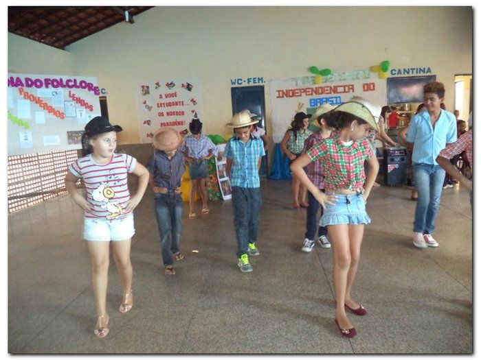 Escola João de Sousa Comemora o dia da Independência, do folclore e do estudante. - Imagem 106