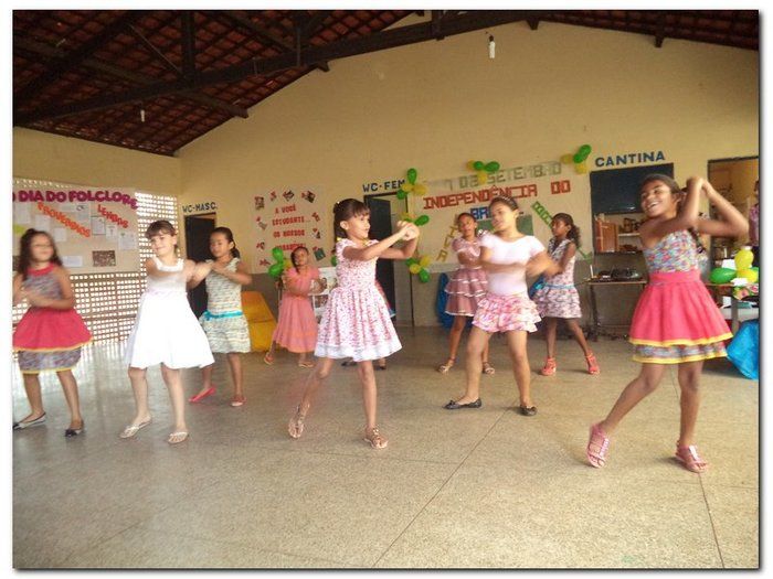 Escola João de Sousa Comemora o dia da Independência, do folclore e do estudante. - Imagem 43