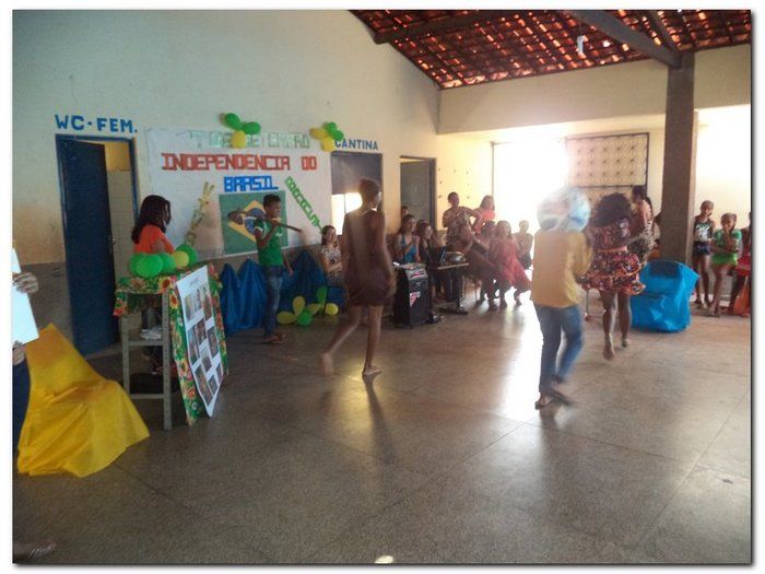 Escola João de Sousa Comemora o dia da Independência, do folclore e do estudante. - Imagem 116