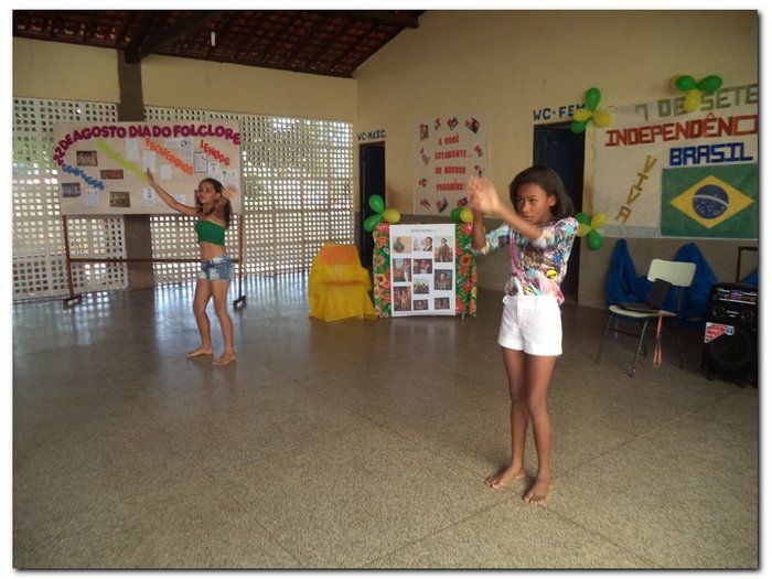 Escola João de Sousa Comemora o dia da Independência, do folclore e do estudante. - Imagem 66