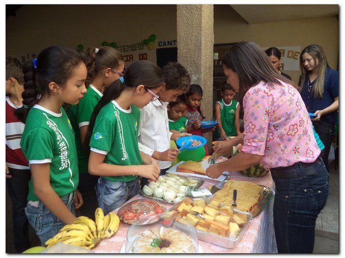 Escola João de Sousa Comemora o dia da Independência, do folclore e do estudante. - Imagem 73