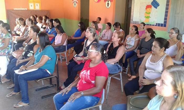 Professores da rede municipal de educação participam de capacitação - Imagem 7