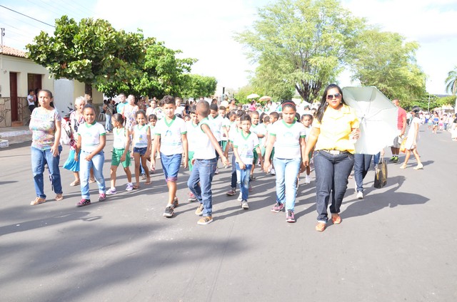 Depois de Muitos Anos Prefeitura Volta a Realizar Desfile Cívico Escolar - Imagem 51