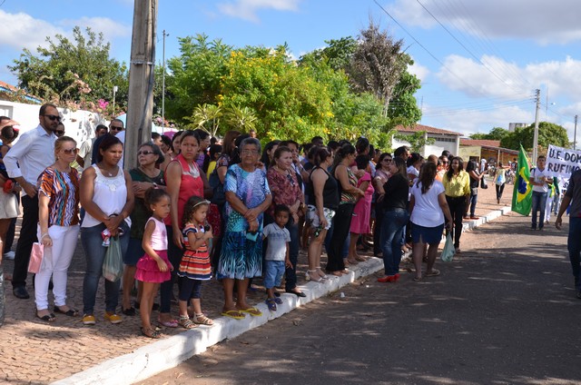 Depois de Muitos Anos Prefeitura Volta a Realizar Desfile Cívico Escolar - Imagem 168