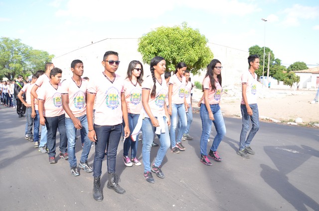 Depois de Muitos Anos Prefeitura Volta a Realizar Desfile Cívico Escolar - Imagem 13