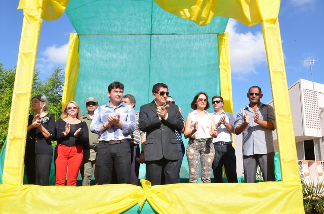 Depois de Muitos Anos Prefeitura Volta a Realizar Desfile Cívico Escolar - Imagem 163