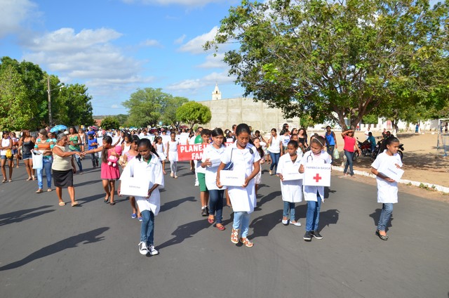 Depois de Muitos Anos Prefeitura Volta a Realizar Desfile Cívico Escolar - Imagem 108
