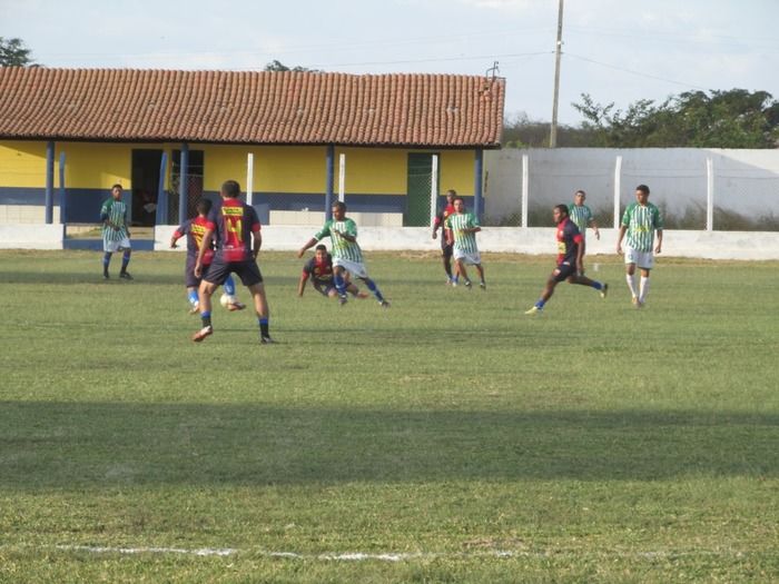 Em Amistoso o time do Coordenador de esporte Luiz vence o time da Casa das Mangueiras  - Imagem 13