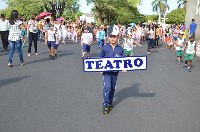 Depois de Muitos Anos Prefeitura Volta a Realizar Desfile Cívico Escolar - Imagem 79