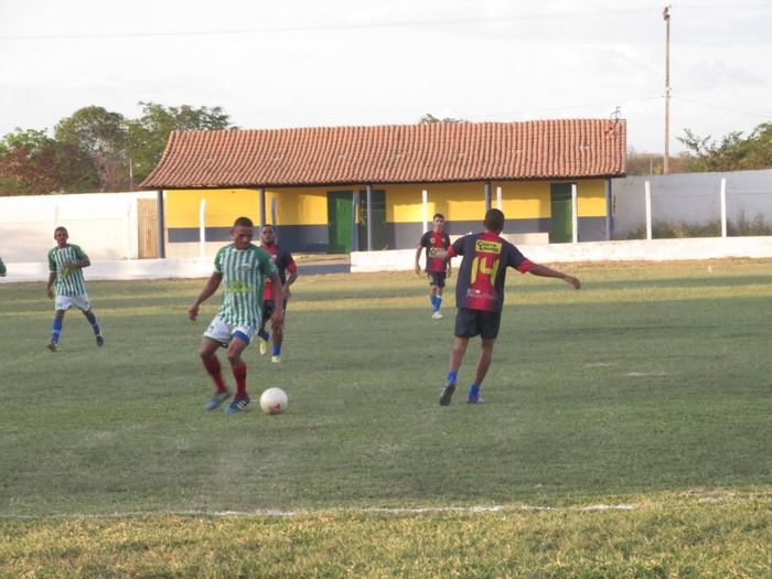 Em Amistoso o time do Coordenador de esporte Luiz vence o time da Casa das Mangueiras  - Imagem 35