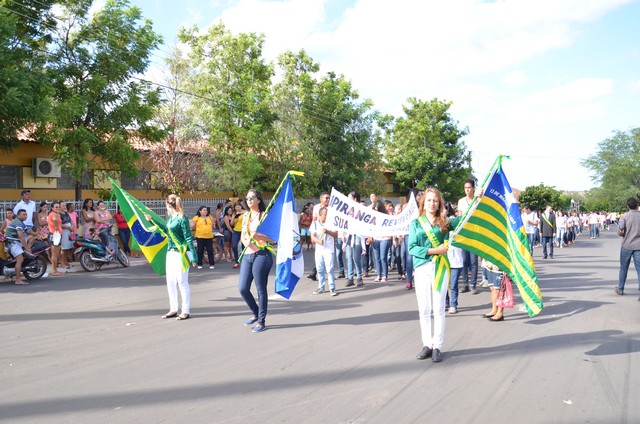 Depois de Muitos Anos Prefeitura Volta a Realizar Desfile Cívico Escolar - Imagem 8