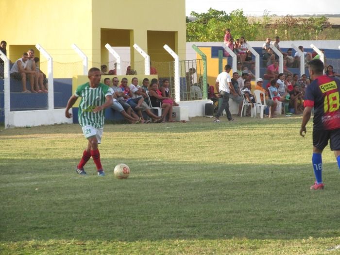 Em Amistoso o time do Coordenador de esporte Luiz vence o time da Casa das Mangueiras  - Imagem 18