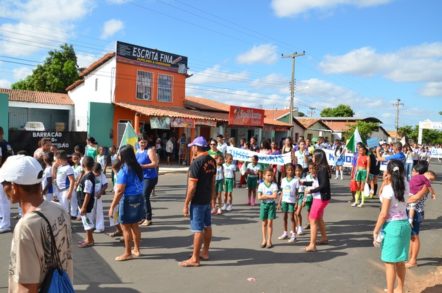 Depois de Muitos Anos Prefeitura Volta a Realizar Desfile Cívico Escolar - Imagem 145
