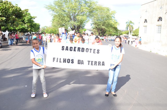 Depois de Muitos Anos Prefeitura Volta a Realizar Desfile Cívico Escolar - Imagem 35