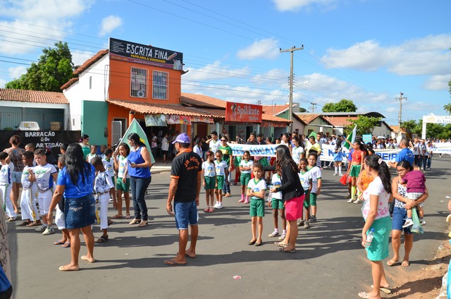 Depois de Muitos Anos Prefeitura Volta a Realizar Desfile Cívico Escolar - Imagem 146