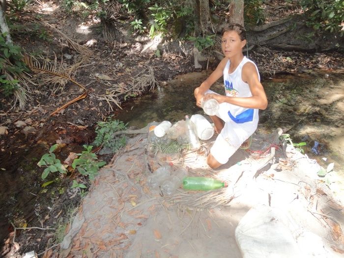 Única fonte de água natural pode secar - Imagem 23