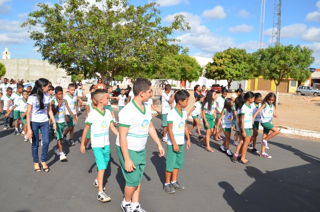 Depois de Muitos Anos Prefeitura Volta a Realizar Desfile Cívico Escolar - Imagem 102