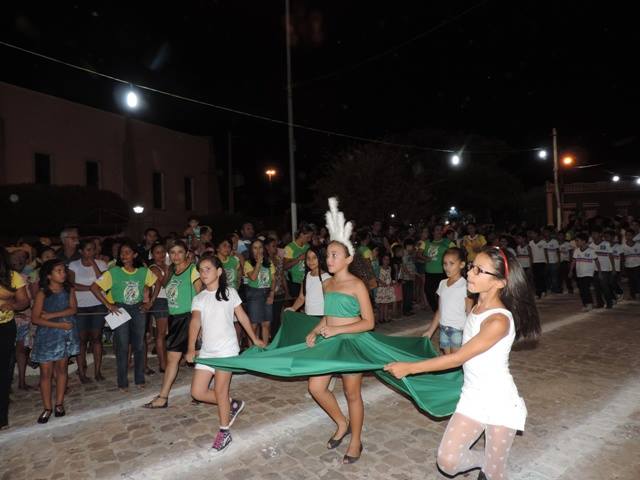 Prefeitura de Barras realiza desfile cívico de 7 de Setembro - Imagem 4