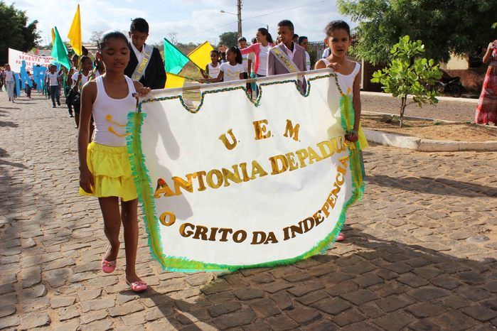 Desfile cívico de 7 de setembro reúne alunos e familiares e a comunidade em geral - Imagem 28