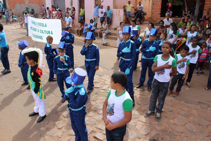 Desfile cívico de 7 de setembro reúne alunos e familiares e a comunidade em geral - Imagem 246