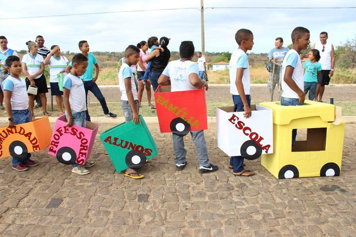 Desfile cívico de 7 de setembro reúne alunos e familiares e a comunidade em geral - Imagem 6