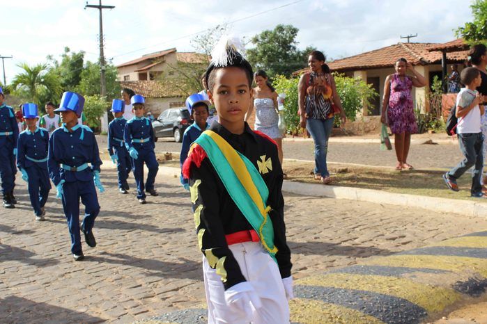 Desfile cívico de 7 de setembro reúne alunos e familiares e a comunidade em geral - Imagem 61