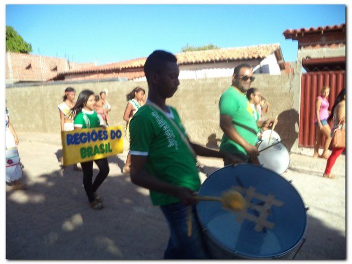 Escola Ministro Hugo Napoleão realiza Desfile Cívico Alusivo ao 7 de Setembro - Imagem 13