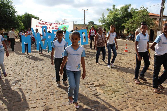 Desfile cívico de 7 de setembro reúne alunos e familiares e a comunidade em geral - Imagem 33