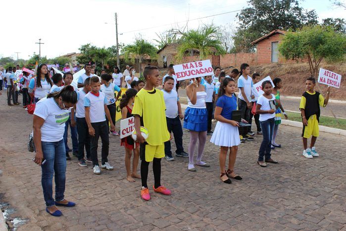 Desfile cívico de 7 de setembro reúne alunos e familiares e a comunidade em geral - Imagem 88