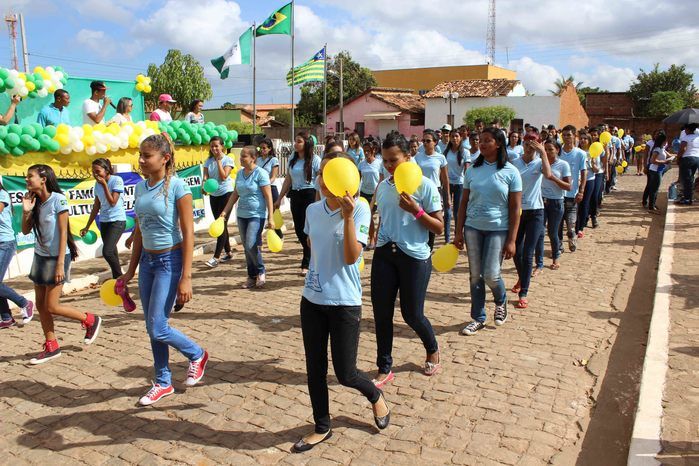 Desfile cívico de 7 de setembro reúne alunos e familiares e a comunidade em geral - Imagem 209