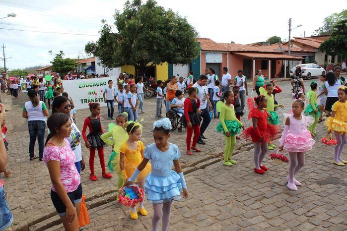Desfile cívico de 7 de setembro reúne alunos e familiares e a comunidade em geral - Imagem 166