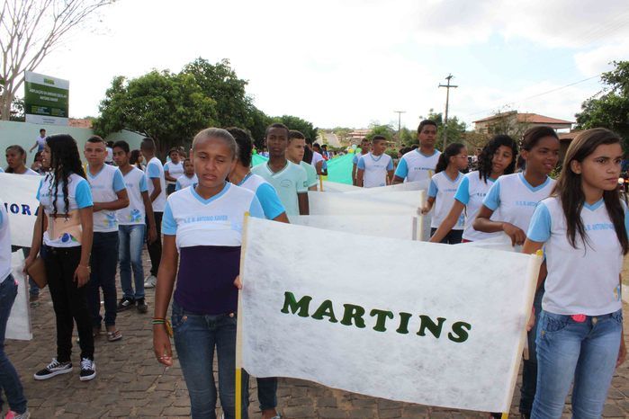 Desfile cívico de 7 de setembro reúne alunos e familiares e a comunidade em geral - Imagem 101