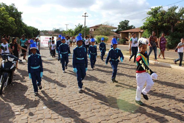Desfile cívico de 7 de setembro reúne alunos e familiares e a comunidade em geral - Imagem 62