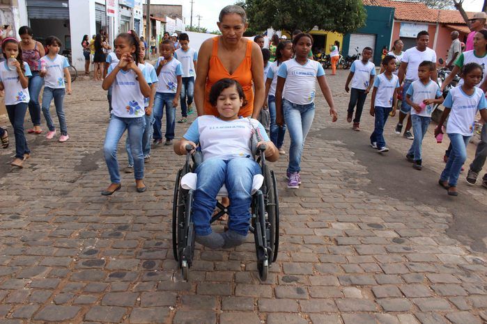 Desfile cívico de 7 de setembro reúne alunos e familiares e a comunidade em geral - Imagem 169