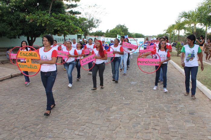 Desfile cívico de 7 de setembro reúne alunos e familiares e a comunidade em geral - Imagem 78