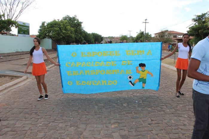 Desfile cívico de 7 de setembro reúne alunos e familiares e a comunidade em geral - Imagem 117